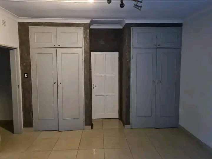Compact 2 bedroom mini house type unit. livin  in Ferndale
