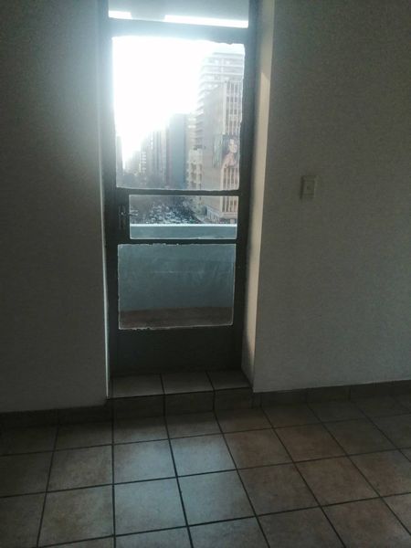 For nice and clean bachelors with balcony. el  in Johannesburg