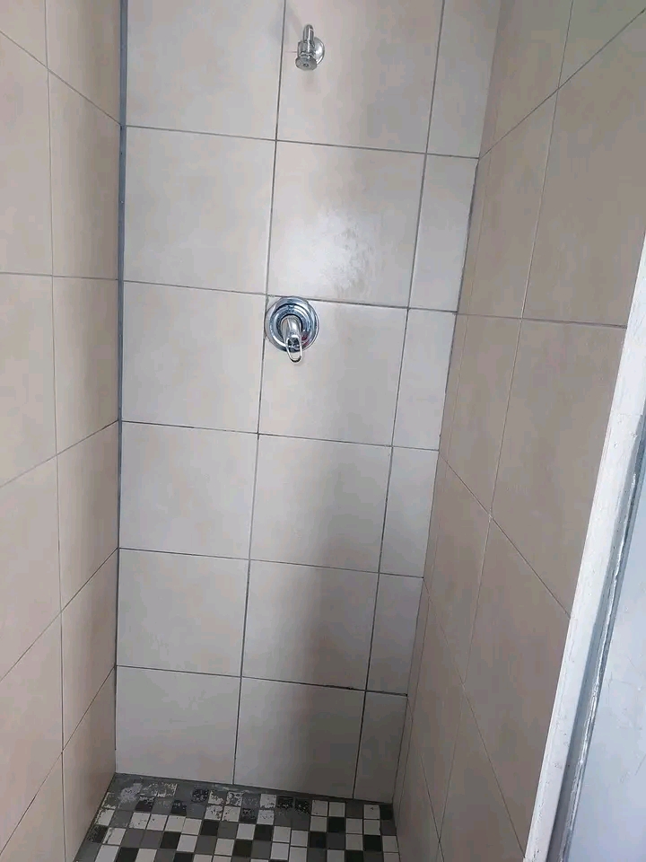 Bachelor room for rental available at mayfiel  in Daveyton