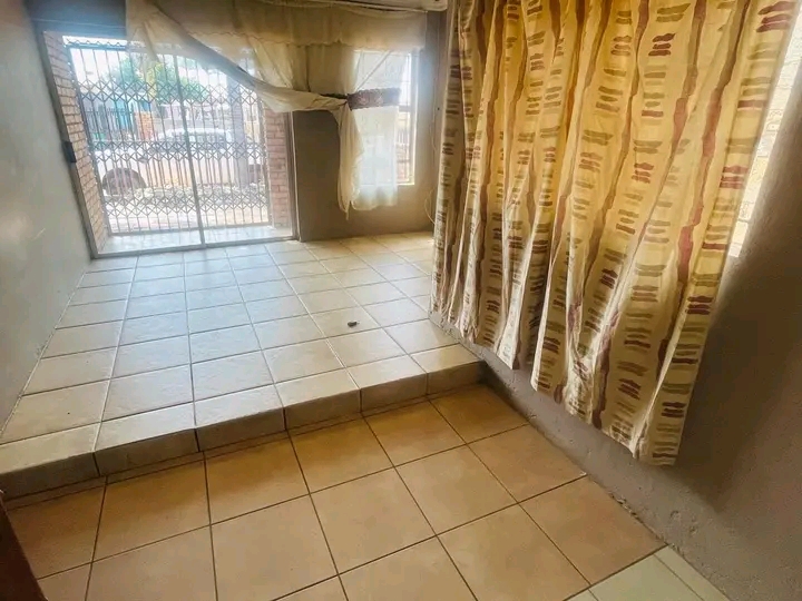 Hi this beautiful property for rental is situ  in Mamelodi