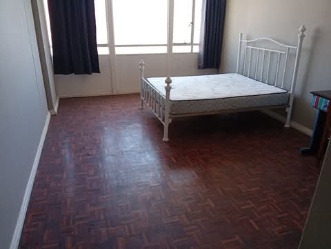 Large room to rent, semi furnished.
shared b  in Berea