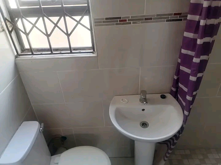 Maokeng section
barchelor available
-tiled   in Ebony Park