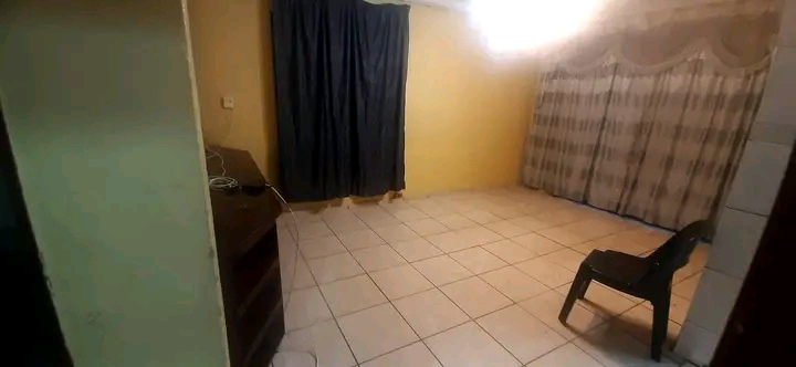 2 bedroom house to rent in ext 5
immediately  in Ebony Park