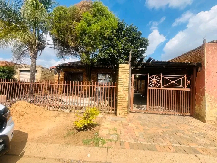 Hi this beautiful property for rental is situ  in Mamelodi