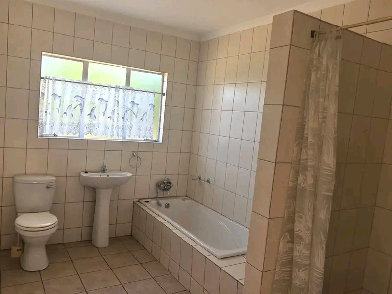 Cottage available for rental on the 1st of ma  in Randburg