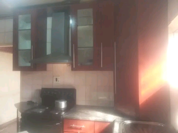 Nice neat house 3 bedroom, sitting room, dinn  in Orlando West