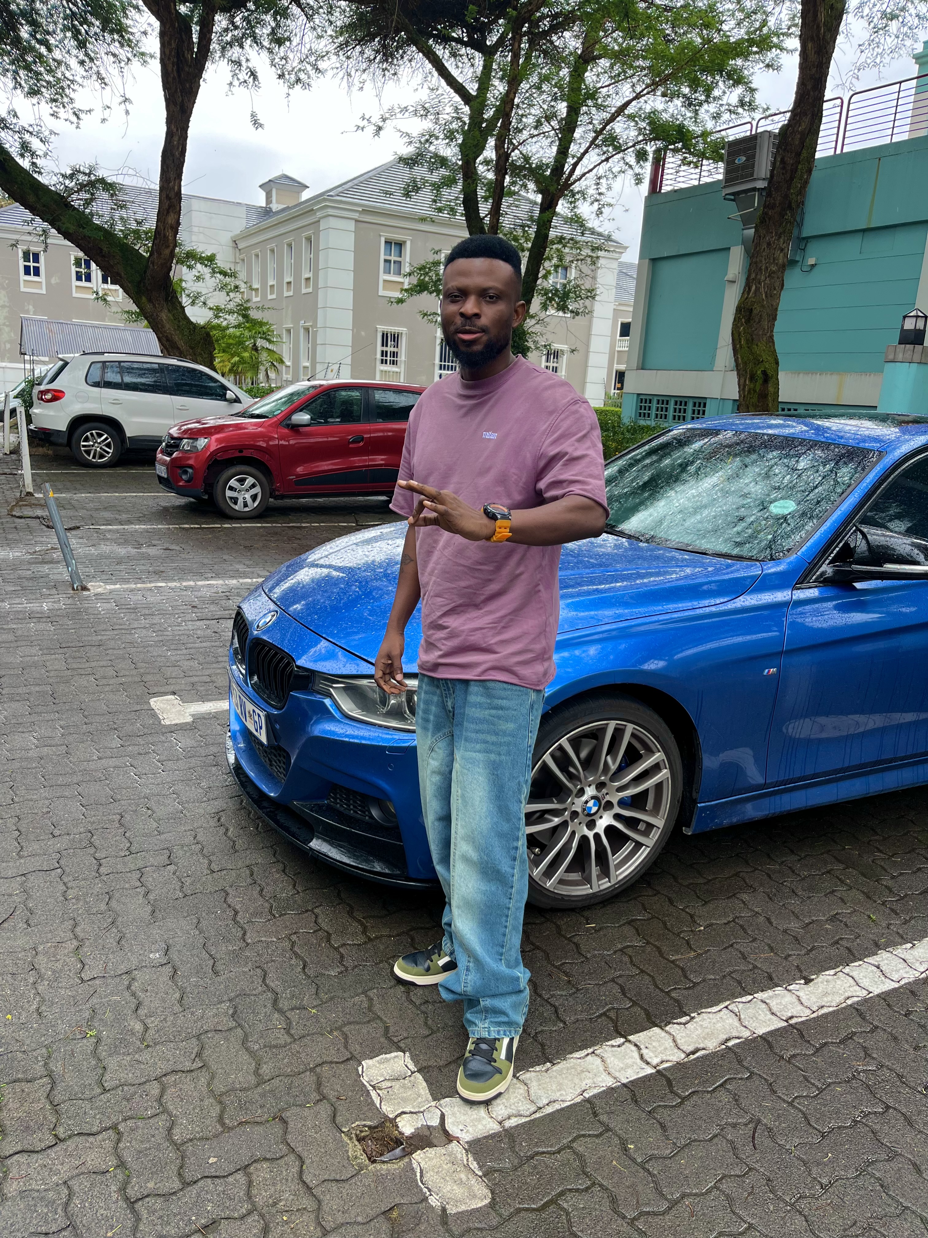 t-rich clean cuts.
clean. sharp. classy.
in Pretoria