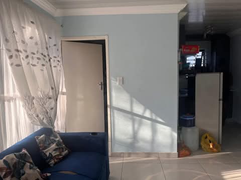2.  beds available 7k watsapp me  in Glen Austin