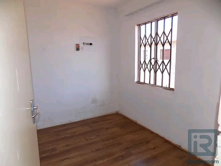 3 bedroom standalone house available immediat  in Protea Glen
