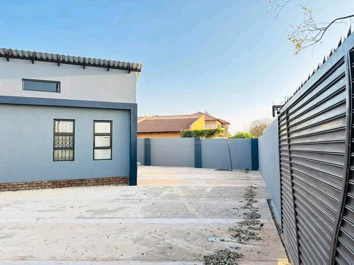 New built spacious open plan bachelor units
  in Dawn Park