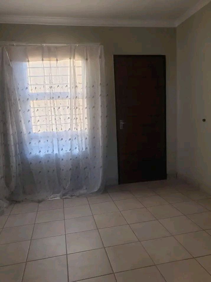 2 bedroom house for rental in soweto ext39 wi  in Protea Glen