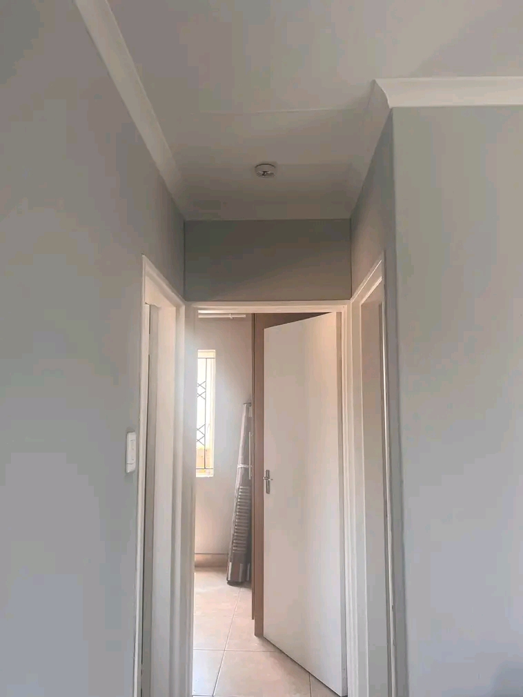 2 bedroom house  to rent ext 8
own yard not   in Cosmo City