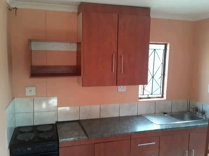 One bedroom en-suite to let - ext 16

r2 90  in Protea Glen