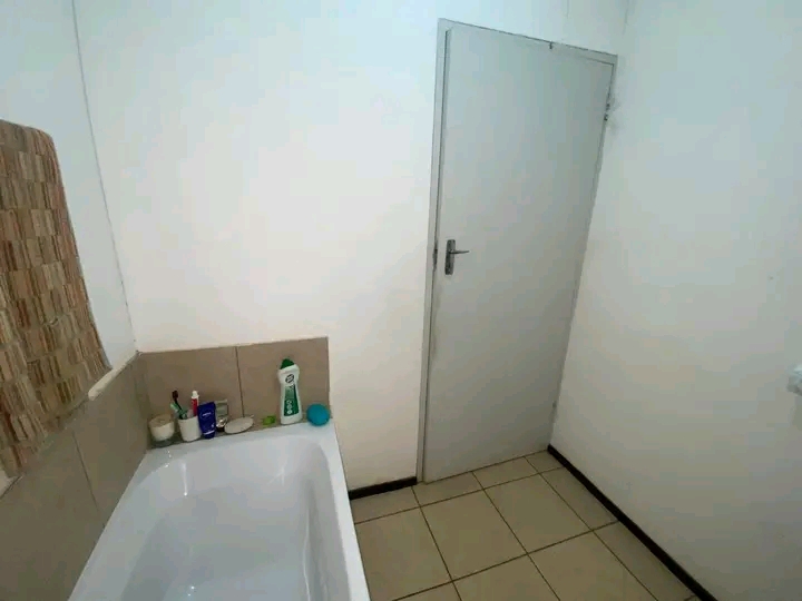 2 bedroom house available at ext 26
**for r4  in Protea Glen