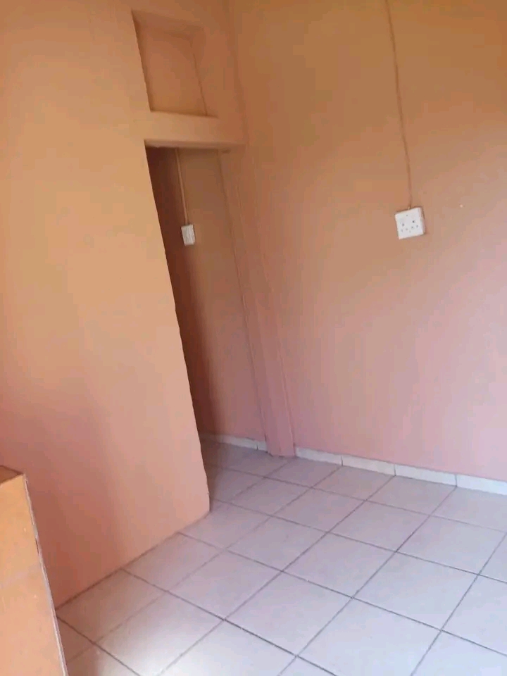 Cortage to rent 3500 deposit 1000 2 bedroom c  in Forest Hill
