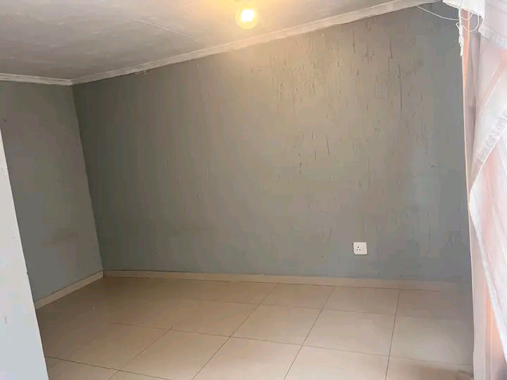 Room available for rental r2500 all inclusive  in Vosloorus