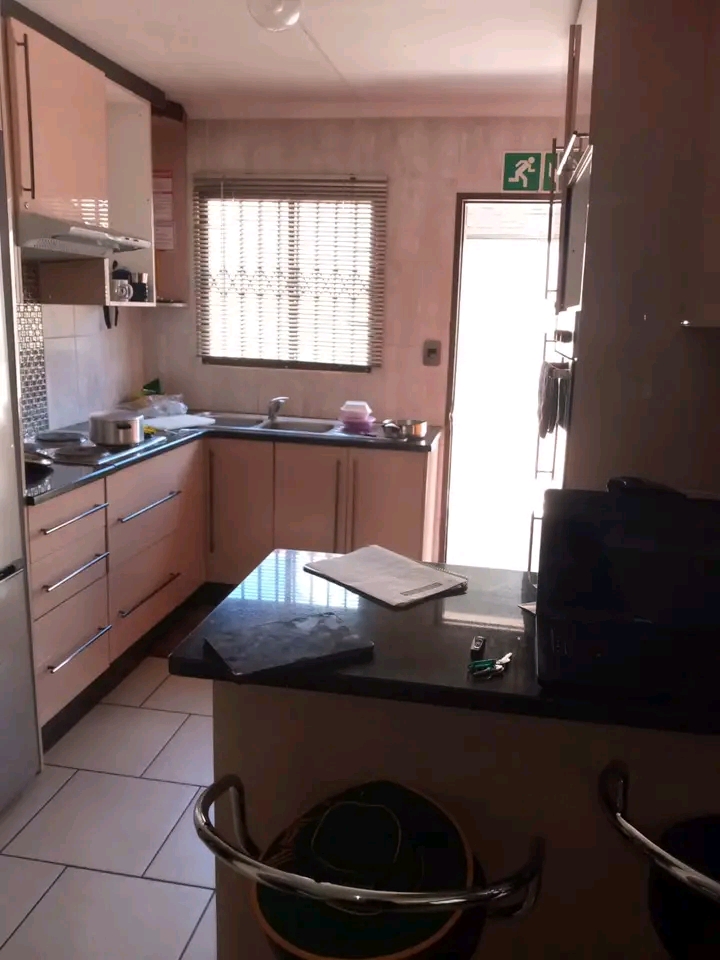 Property available for rental
area : soweto  in Pimville