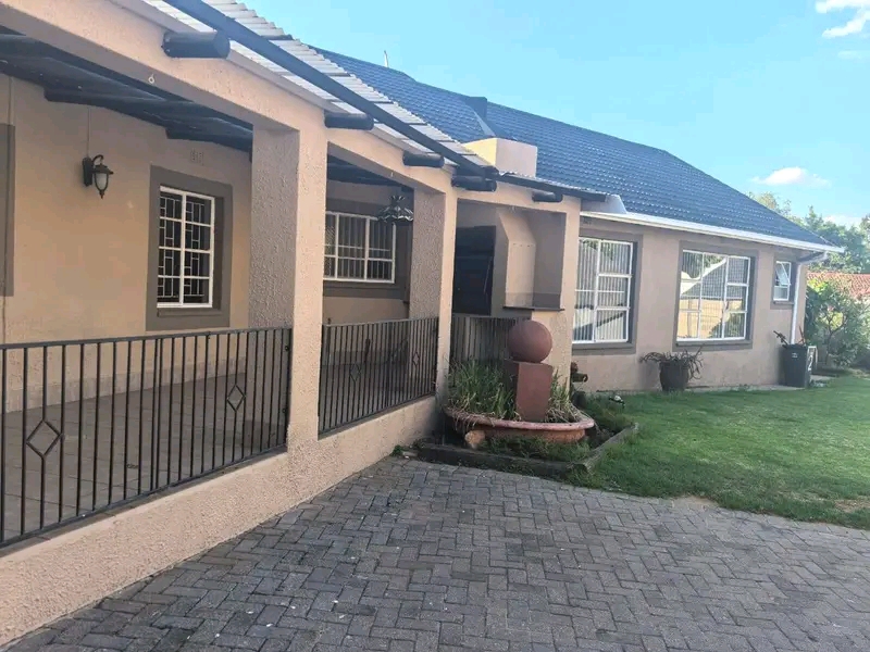 Cottage available for rental on the 1st of ma  in Randburg