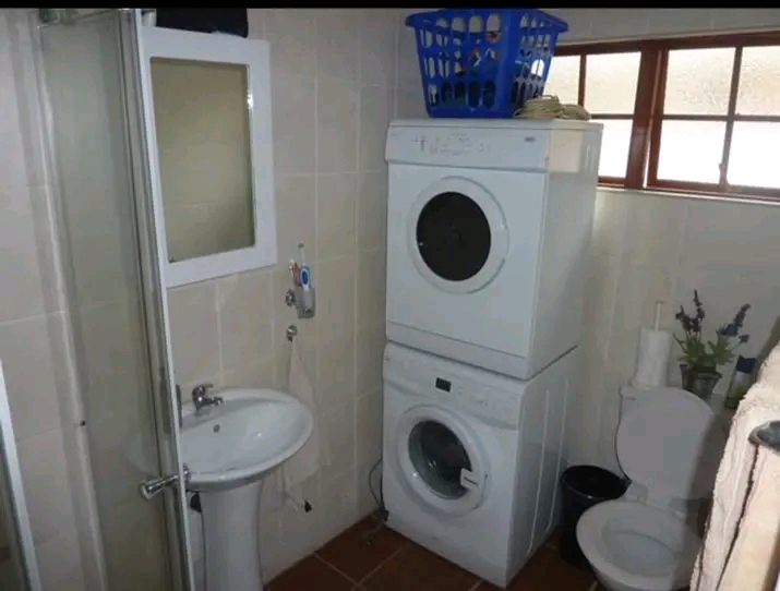 Cute cottage to rent in hillcrest. 
availabl  in Hillcrest