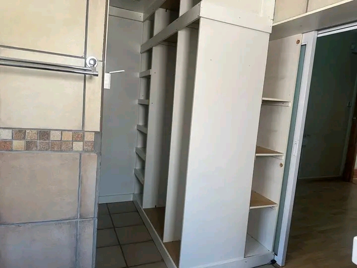4 bedroom with 2 bathroom house to let in pro  in Kensington