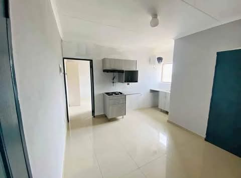 1 bedroom cottage with open plan kitchenette   in Norkem Park