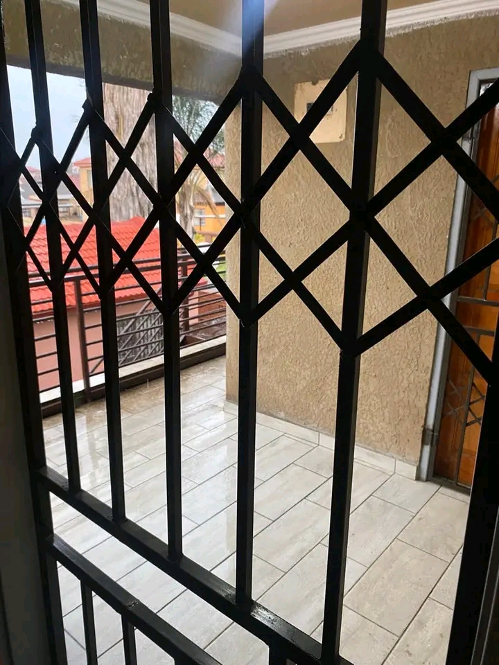 Room to rent near birch acres mall. 
r3000 r  in Birch Acres