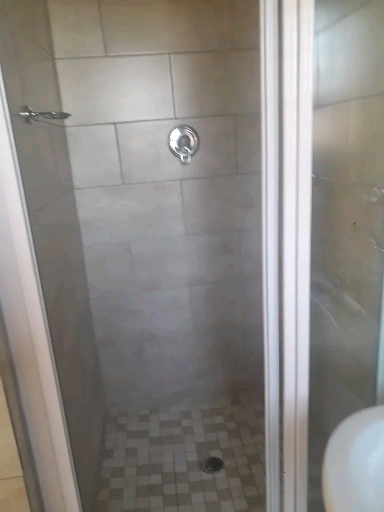 Ensuite available at mapetla 2500 parking spa  in Mapetla