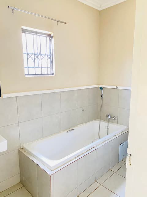 2 bedroom house available for rental new deve  in South Hills