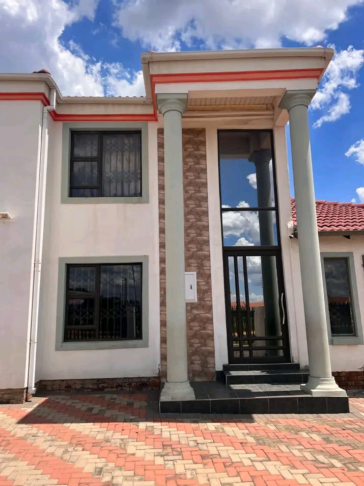 Spacious 2 bedrooms cottage coming with a ful  in Birch Acres
