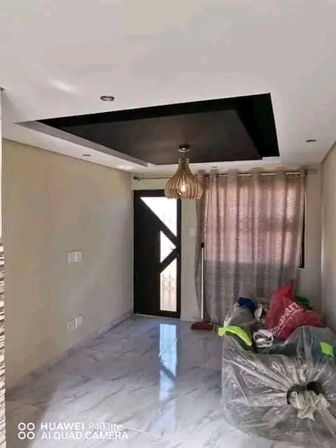 House to let available
rental price:r4000 pl  in Palm Ridge