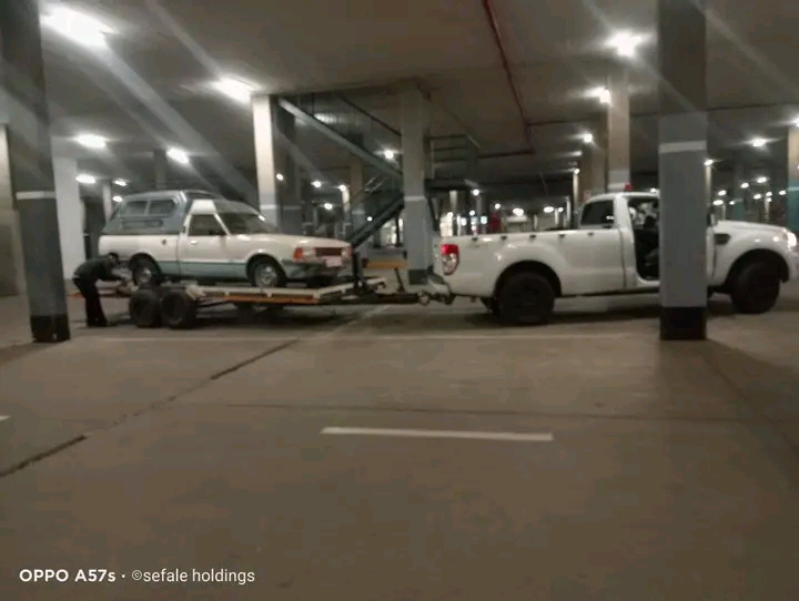 Available for hire local around joburg and lo  in Johannesburg