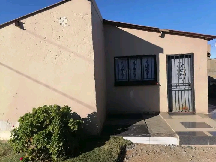 Greetings 
i have an rdp house situated in p  in Braamfischer