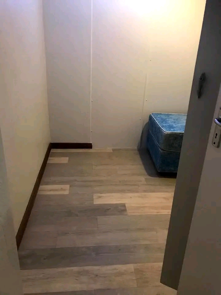 Standard room available to rent

r2400 sing  in Sunnyside