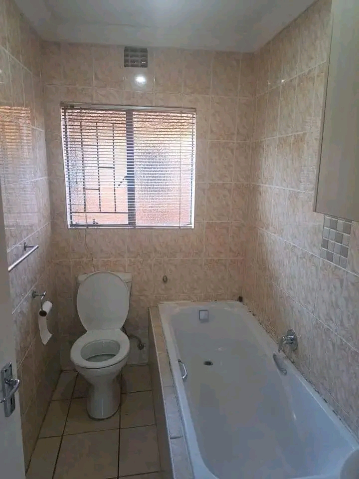 2 bedroom house available for rental at prote  in Protea Glen