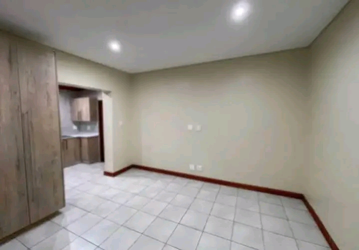 Studio cottage available near spar for r2500p  in Germiston