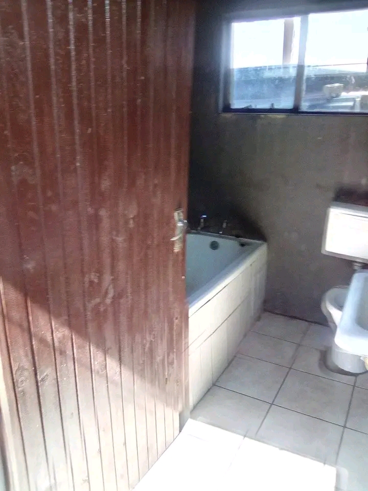 Room & garage available immediately for renta  in Diepkloof
