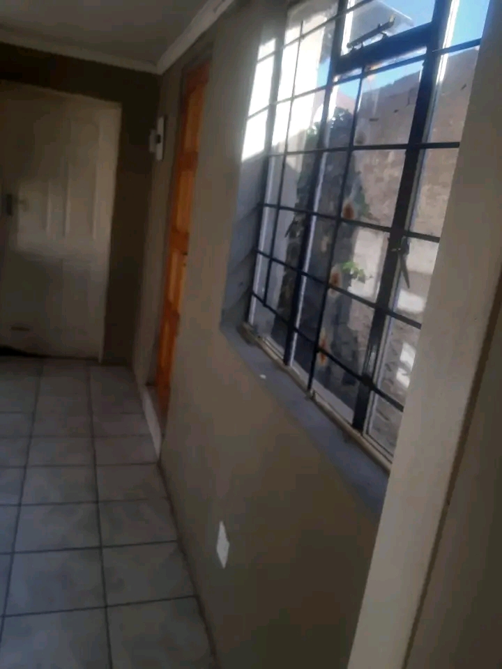 Cottage to rent, at no 76 bouquet street joha  in Rosettenville
