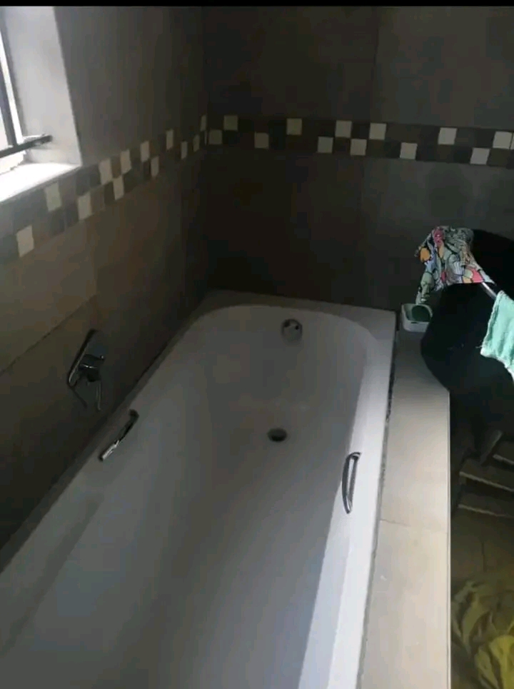 Room to rent in ext 8 as from 01 april 2024,   in Cosmo City