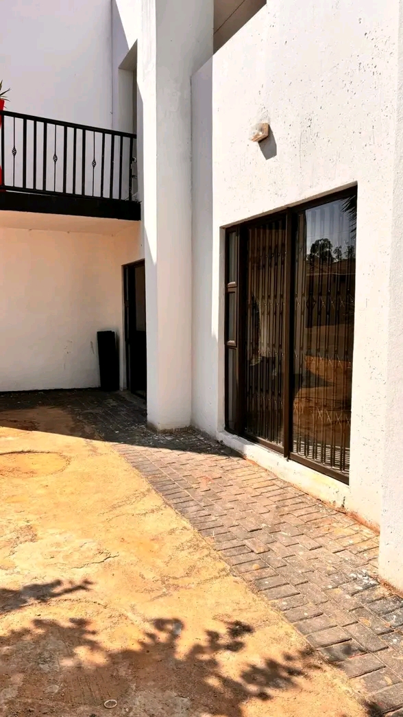 Bachelor apartments available for rental shor  in Spruitview