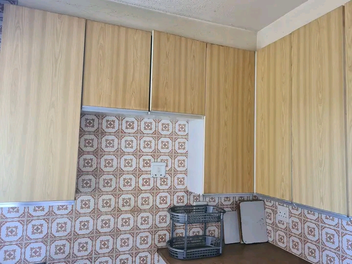 Secure 2 bedroom apartment in de villiers str  in Turffontein