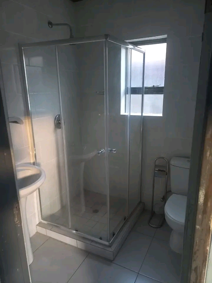 1 bedroom cottage to rent for r4200
deposit   in Norkem Park