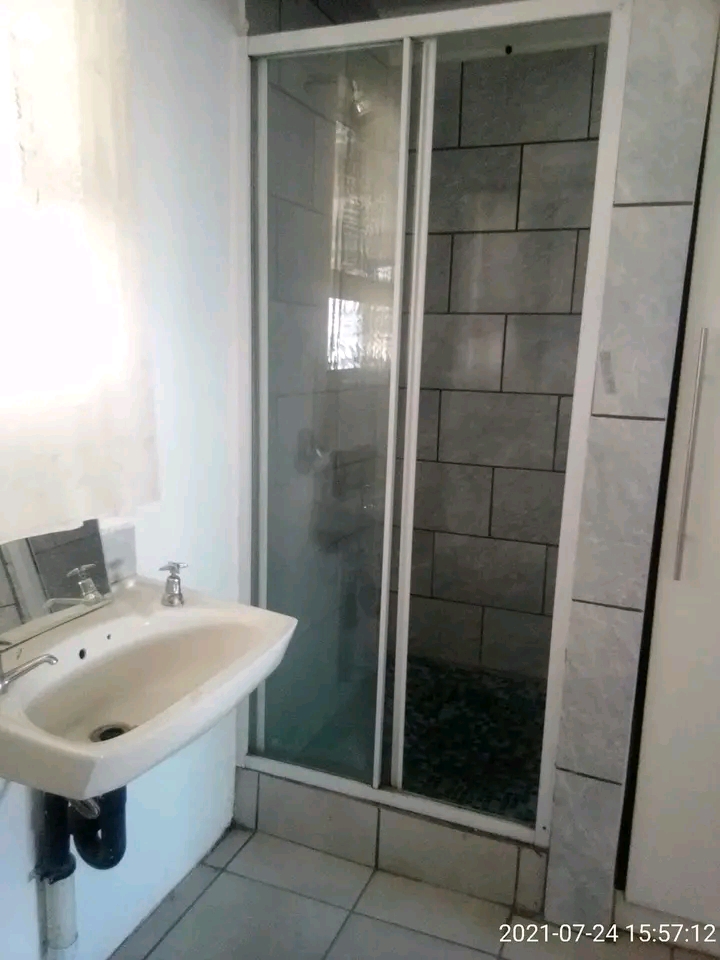 1 bedroom 1 bathroom garden cottage. availabl  in Norkem Park