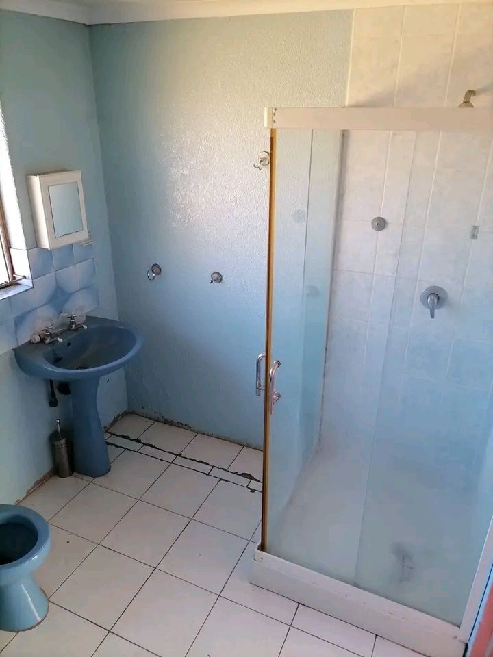 House available immediately to rent at ext 23  in Vosloorus