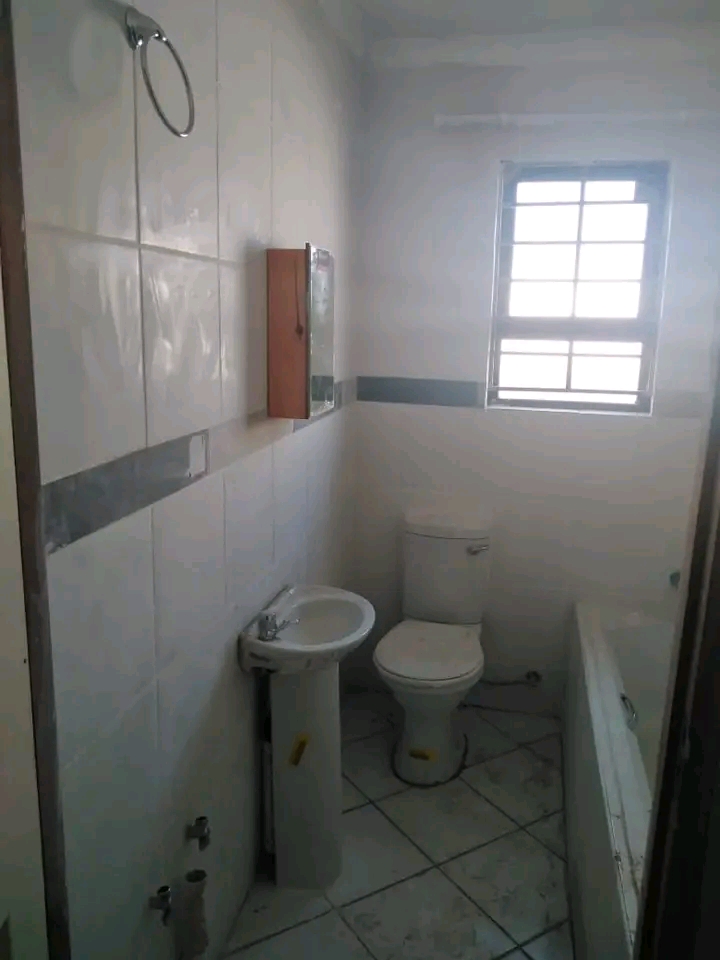 1 bedroom unit available immediately in mohla  in Randburg