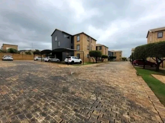 Ground floor 2bed 2bath apartment for rent cl  in Wilgeheuwel