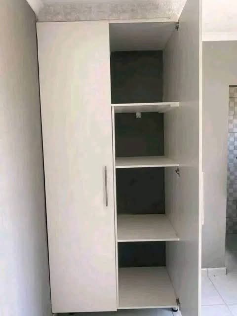 R3300 rent
r1500 deposit ( payable in 2 mont  in Clayville