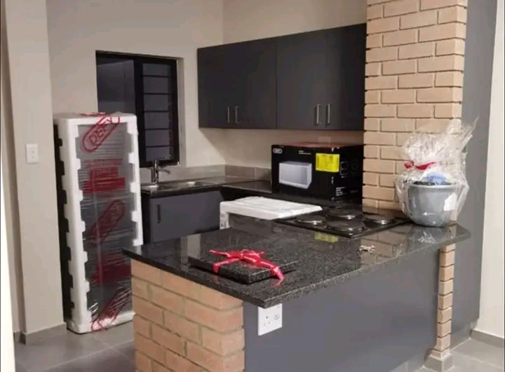 2 bed 2 bath apartment comes with kitchen fur  in Midrand