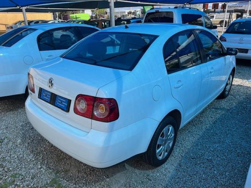  vw polo sedan for sale in good condition acc  in Empangeni