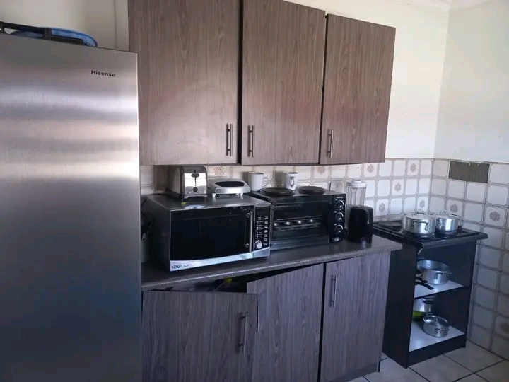 House to rent, available immediately

are:   in Vosloorus