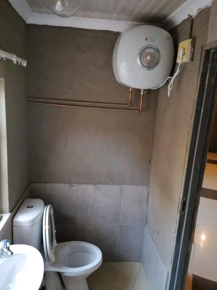 Spacious bachelor apartment for rent
availab  in Birch Acres